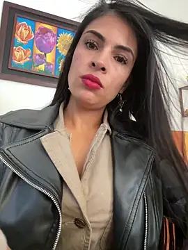 Astrid-- online show from April 8, 2026, 3:01 pm