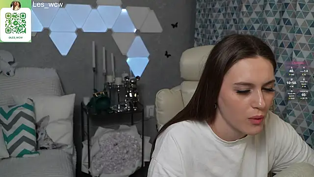 HarleyDeess online show from March 11, 2025, 2:21 am