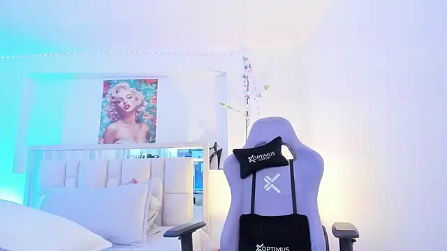 Samanta roberts1 online show from October 15, 2025, 11:54 am