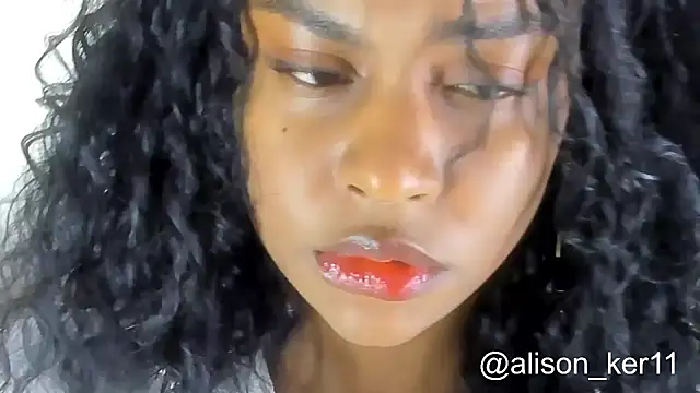 Snapshot of alison-ker3 chatting on October 4, 2025, 10:13 am alison-ker3 online show from October 4, 2025, 10:13 am