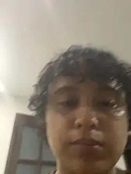 lou cute online show from April 2, 2026, 3:04 am