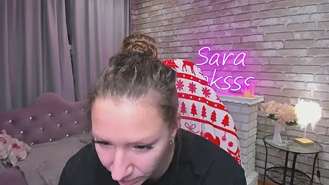 Snapshot of SarahCoksss chatting on December 8, 2024, 1:02 am SarahCoksss online show from December 8, 2024, 1:02 am