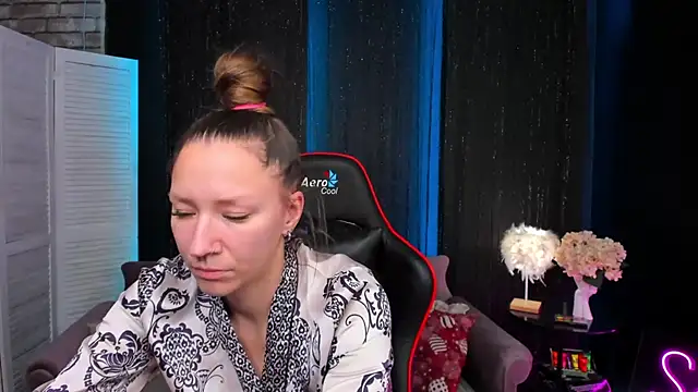 SarahCoksss online show from December 4, 2025, 12:09 am