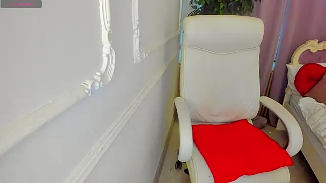 Lily Marlin online show from April 4, 2026, 7:06 am