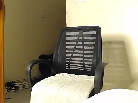 CurvyGlass online show from January 19, 2025, 1:10 am