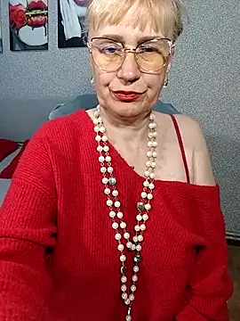 Snapshot of koroleva70 chatting on May 28, 2026, 10:56 am koroleva70 online show from May 28, 2026, 10:56 am