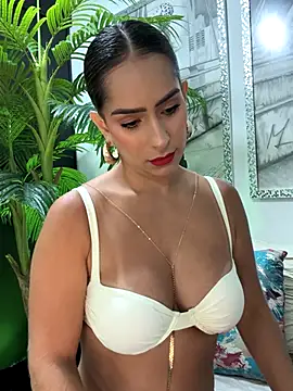 Mau White online show from December 21, 2025, 12:40 am