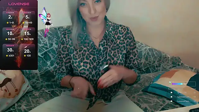 Snapshot of ElysonLang chatting on October 2, 2025, 6:04 pm ElysonLang online show from October 2, 2025, 6:04 pm