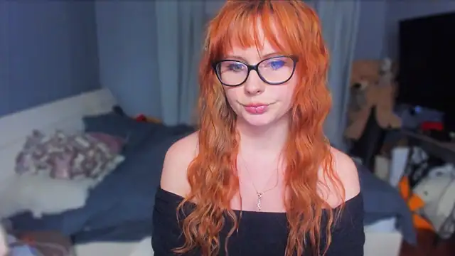 Snapshot of KlementinaBbG chatting on November 9, 2025, 8:18 pm KlementinaBbG online show from November 9, 2025, 8:18 pm