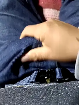 Rayito6969xh online show from February 26, 2026, 3:33 pm