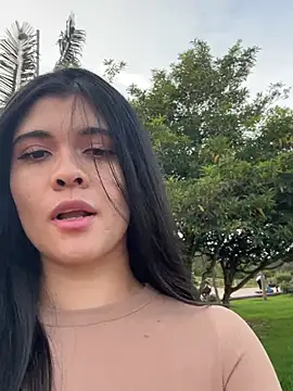 ambar-adaams online show from May 19, 2026, 10:27 pm