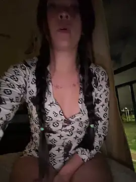 ambar-adaams online show from July 1, 2026, 12:01 am