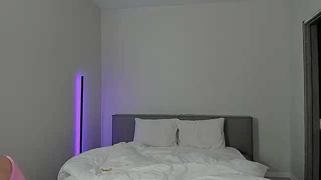 sarahphyllis online show from October 29, 2025, 9:05 pm