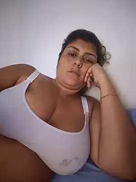 AlyDenalioficial online show from April 16, 2026, 9:39 pm