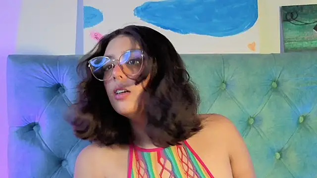 Paola Lyon  online show from March 3, 2026, 6:14 pm