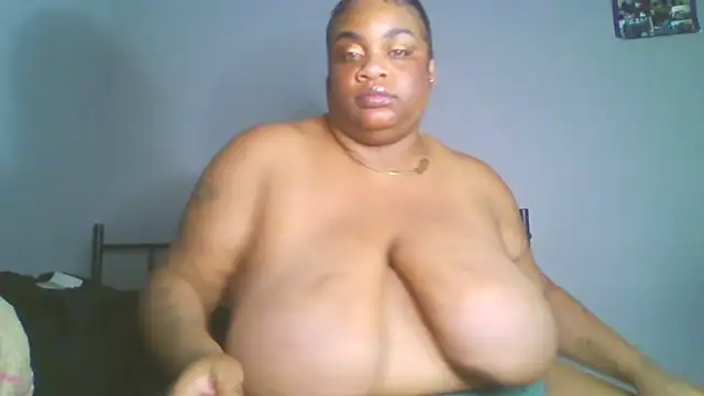 NaughtyHottieBBW online show from July 28, 2026, 4:52 am