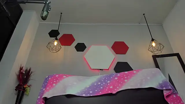 martinaclark online show from December 15, 2025, 11:47 am