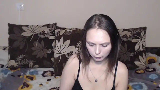 Nika Shiny online show from April 13, 2026, 3:23 am