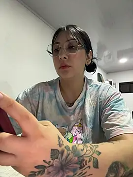 my-kitty online show from May 17, 2026, 11:23 pm