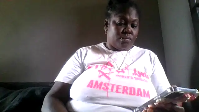 XgeileKutje online show from May 13, 2026, 1:19 pm