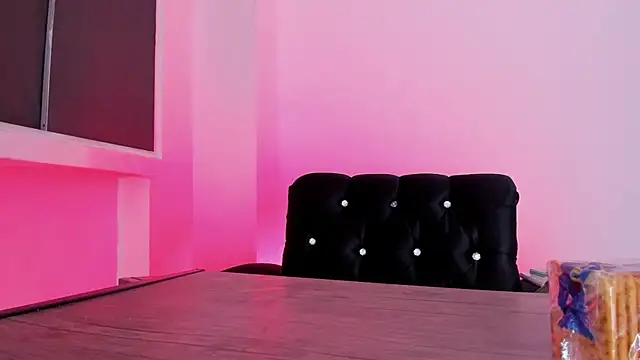 Mialenox online show from February 21, 2025, 1:33 am