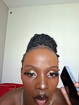 Kamdollie online show from December 15, 2025, 6:17 am