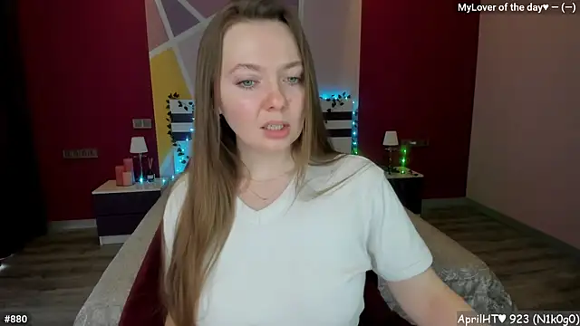 LizaGost online show from April 15, 2026, 11:39 am