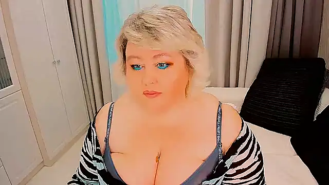 BIGTITSBBW online show from October 11, 2025, 12:26 pm