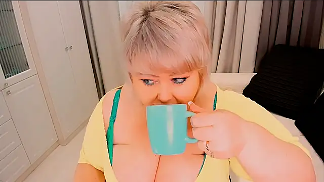 BIGTITSBBW online show from January 17, 2026, 4:54 pm