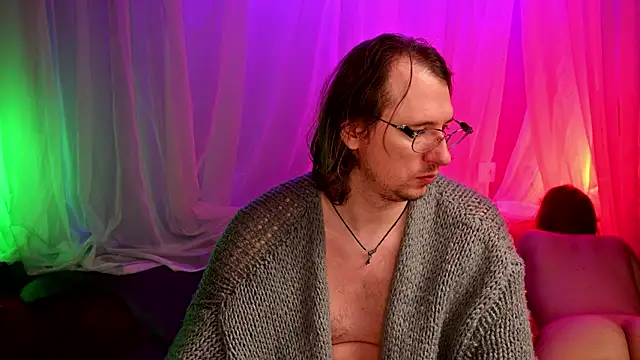 Claudia and elon  online show from February 5, 2026, 2:16 am