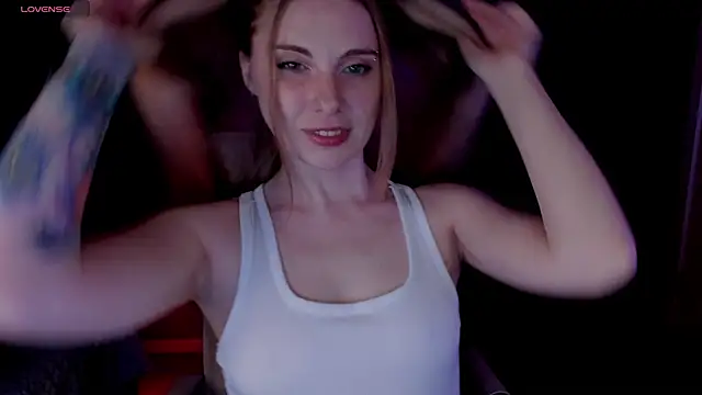 Aqualen online show from November 23, 2025, 2:50 pm