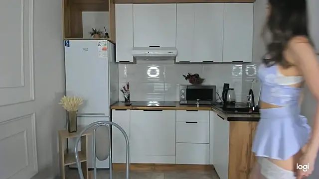 Snapshot of missliiaa chatting on April 12, 2026, 2:11 pm missliiaa online show from April 12, 2026, 2:11 pm