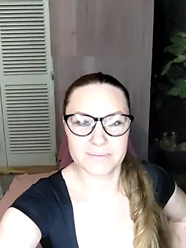 SexyMichellexo online show from July 27, 2026, 9:44 pm