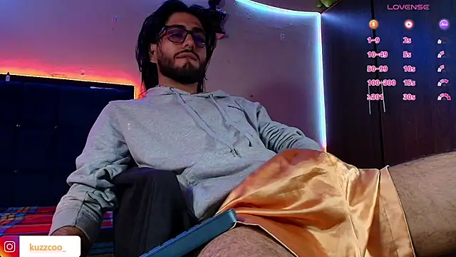 Snapshot of kuzzcoo chatting on February 19, 2026, 1:51 pm kuzzcoo online show from February 19, 2026, 1:51 pm