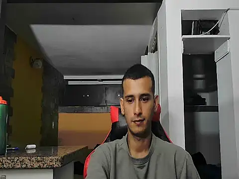 Snapshot of talktome4 chatting on February 27, 2026, 5:07 am talktome4 online show from February 27, 2026, 5:07 am