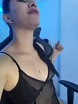 Fleurmeyer79 online show from December 5, 2024, 2:22 pm