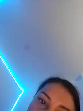 Fleurmeyer79 online show from December 5, 2024, 5:28 pm