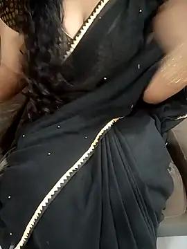 Snapshot of Mounika25 chatting on November 17, 2025, 6:19 am Mounika25 online show from November 17, 2025, 6:19 am