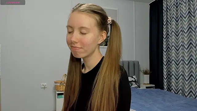 Snapshot of Peggy_Beauty chatting on December 7, 2024, 2:09 am Peggy Beauty online show from December 7, 2024, 2:09 am