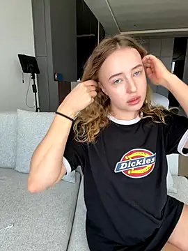 Nura n Sarah online show from October 12, 2025, 4:00 am