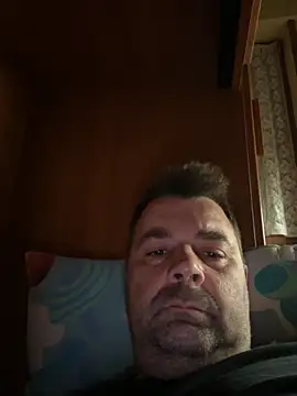 Snapshot of h4cAlex chatting on November 5, 2025, 8:20 pm h4cAlex online show from November 5, 2025, 8:20 pm