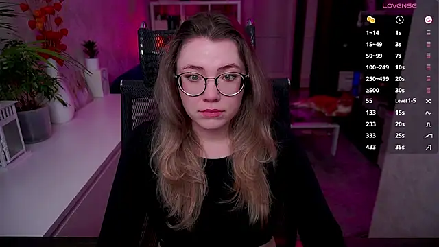 RemyCute online show from April 11, 2026, 7:18 pm