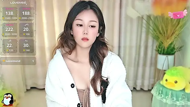 Snapshot of Aimee-520 chatting on November 2, 2025, 12:46 am Aimee-520 online show from November 2, 2025, 12:46 am