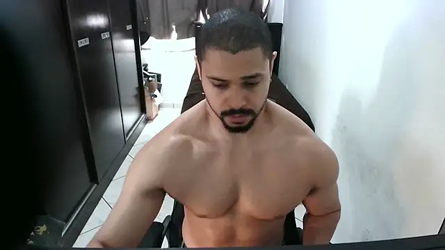 Snapshot of Brian_Aries chatting on October 14, 2025, 4:19 pm Brian Aries online show from October 14, 2025, 4:19 pm