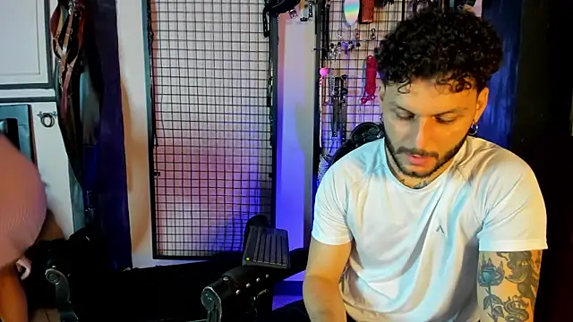 Twisted Fantasy online show from February 24, 2026, 4:32 am