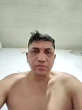 Karlos37deveru online show from April 20, 2026, 3:04 pm