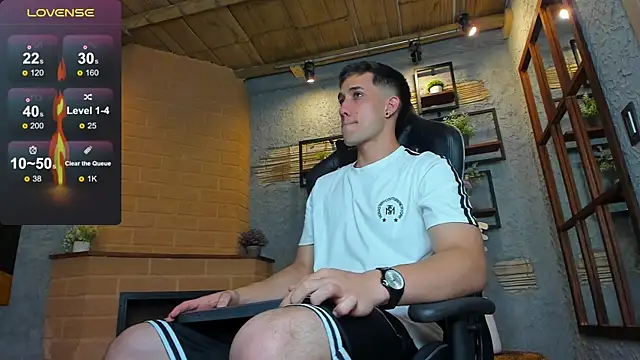 alexgiraldo  online show from February 18, 2025, 11:22 am