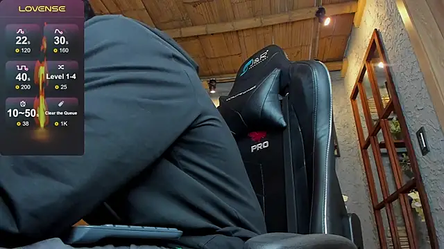 alexgiraldo  online show from February 22, 2025, 2:19 pm