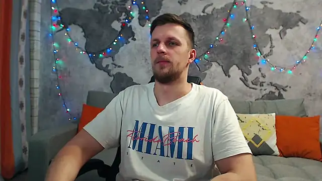 Snapshot of VikingChrisss chatting on December 23, 2024, 11:25 am VikingChrisss online show from December 23, 2024, 11:25 am