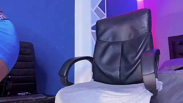 Snapshot of alex_oficial chatting on March 18, 2025, 5:31 am alex oficial online show from March 18, 2025, 5:31 am